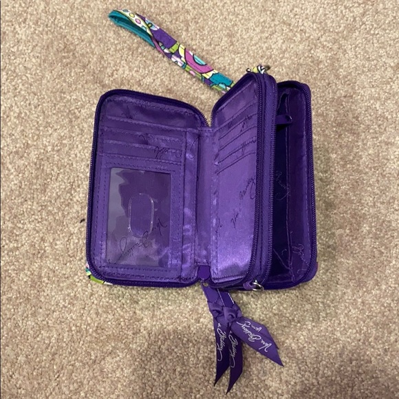 Vera Bradley wristlet/wallet. Barley used. - Picture 2 of 3